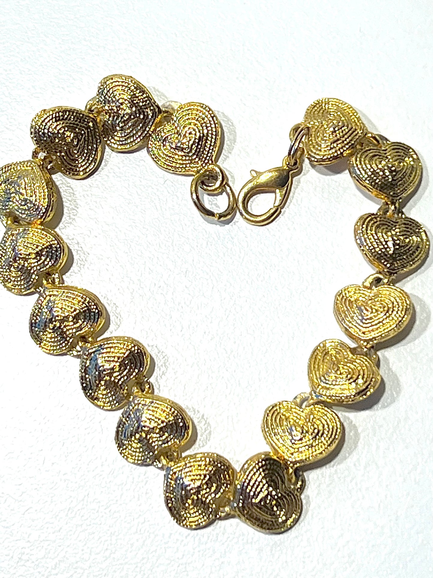 Vintage golden heart bracelet